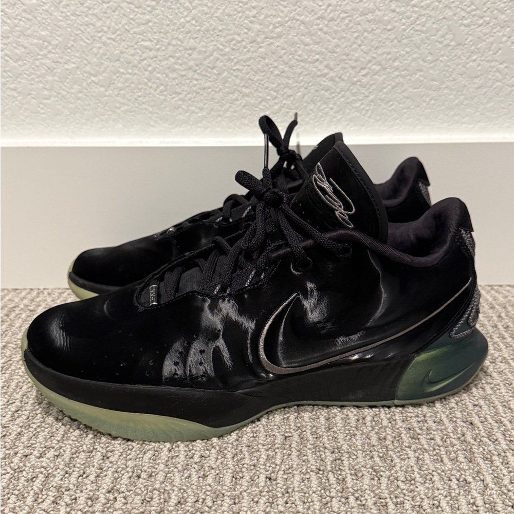 Size 11.5 - Nike LeBron 21 Tahitian